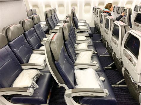 american 777-200 economy|Airline review: American Airlines, Boeing 777.